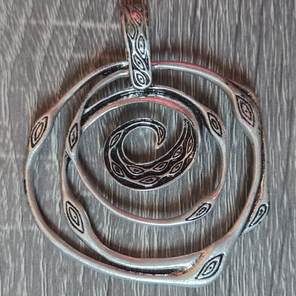 Necklace pendant
